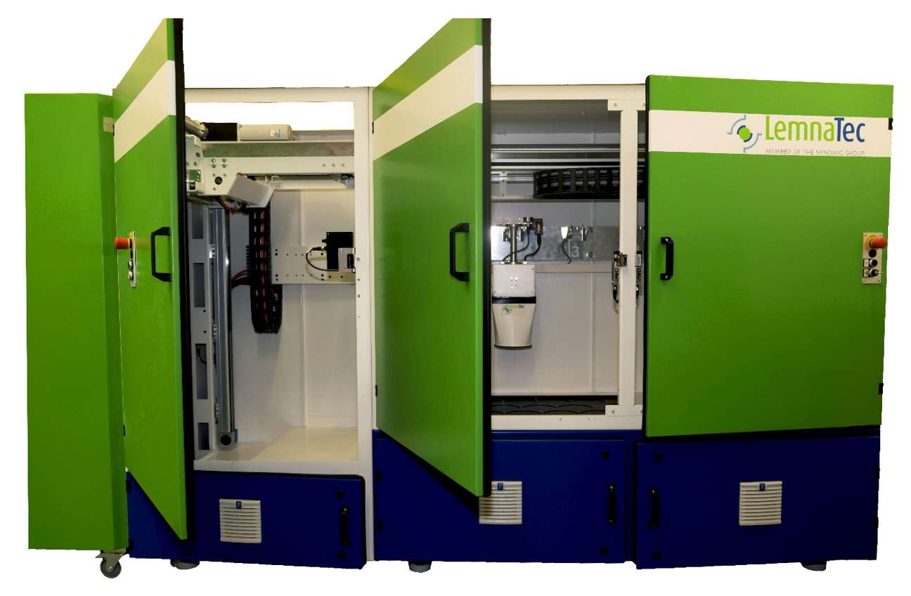 Image 2: LemnaTec HyperAIxpert with TrayProvider. Image courtesy of LemnaTec