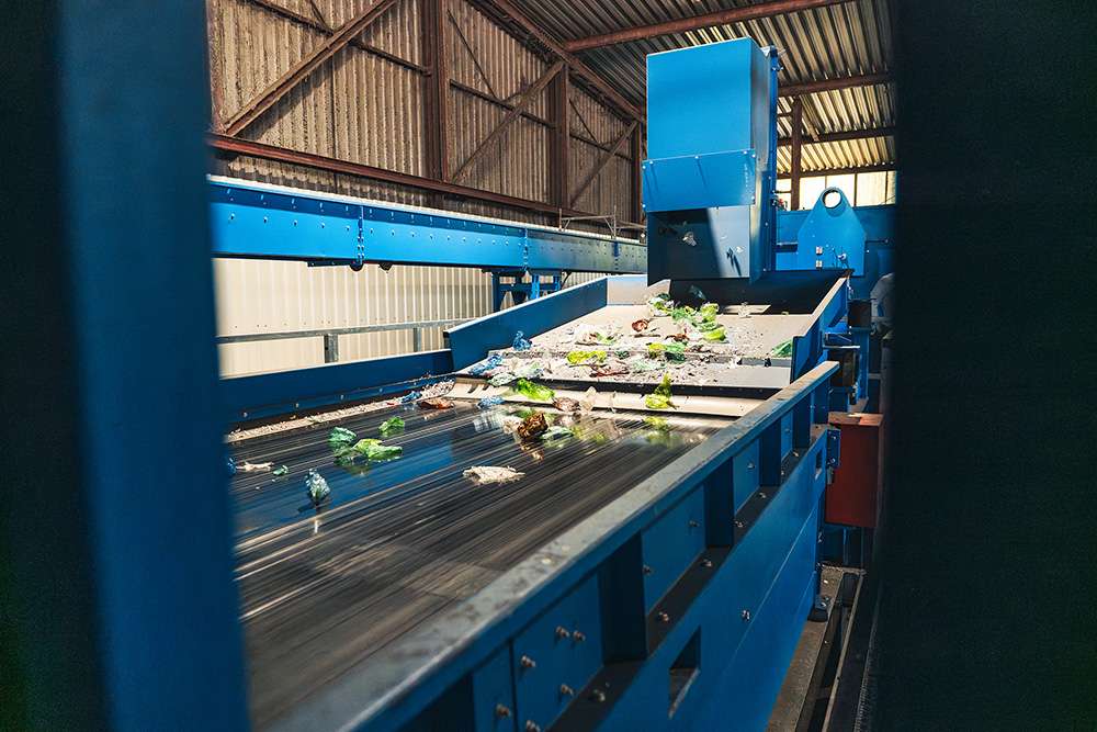 Image 1: UCY’s modernized optical sorting line equipped with Specim hyperspectral cameras, designed to automate plastic sorting and boost efficiency.